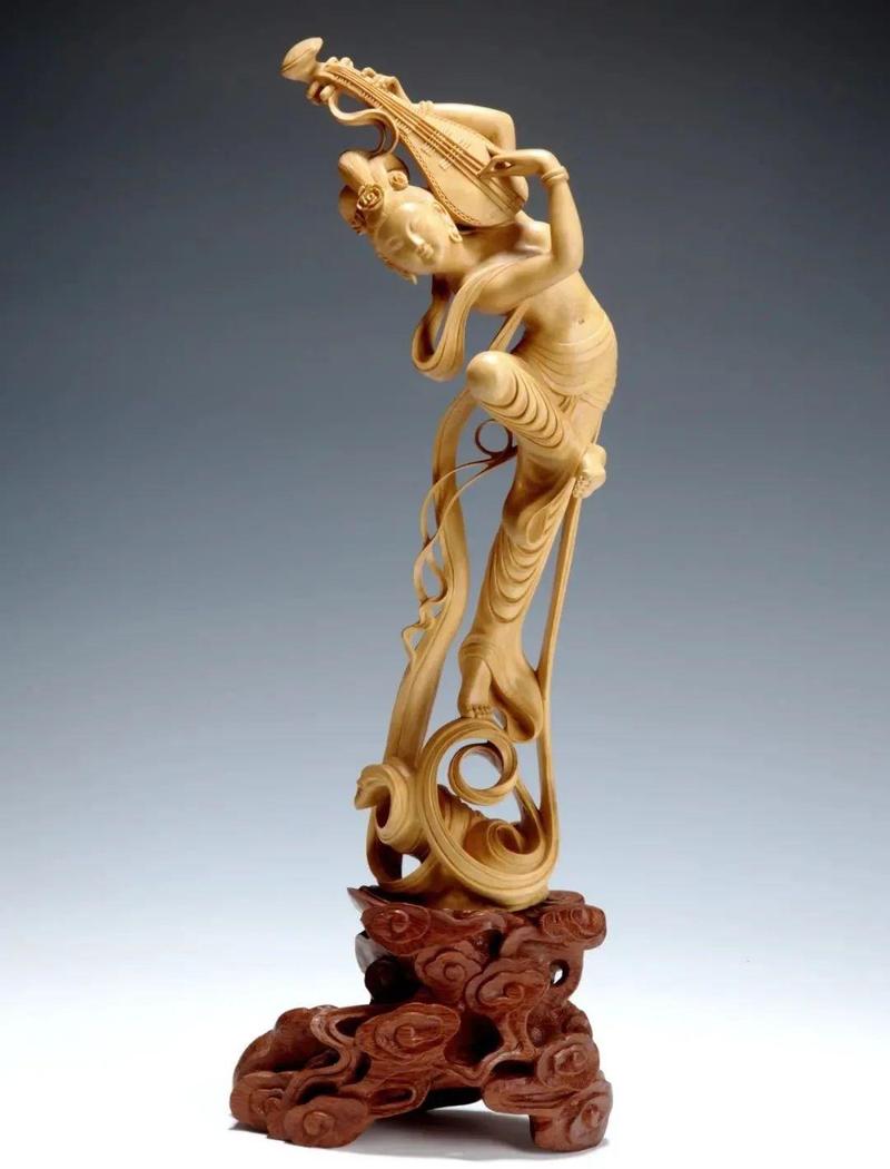 工藝美術(shù)品云集，萬(wàn)件珍品免費(fèi)鑒賞與專(zhuān)業(yè)鑒定服務(wù)